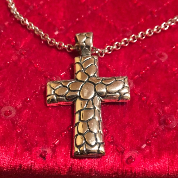 Cross with chain - Picture 3 of 4